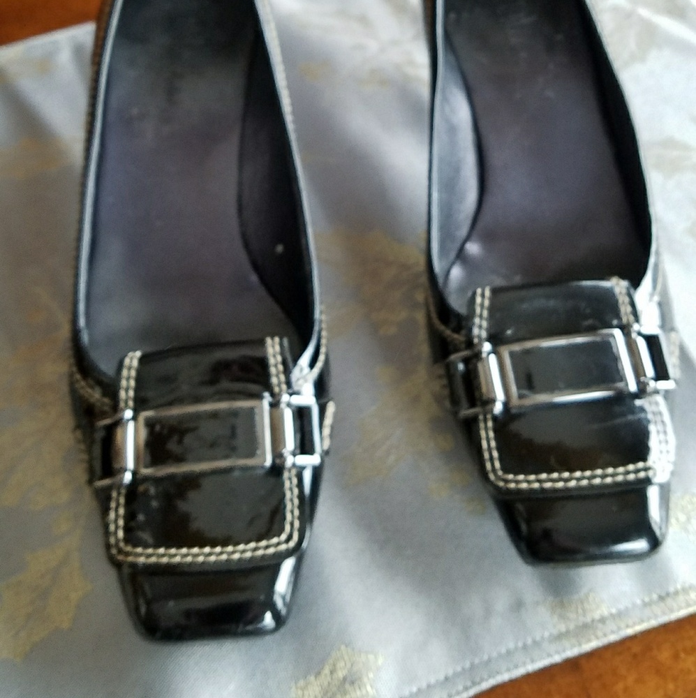 Cole Haan Black patent leather low heels